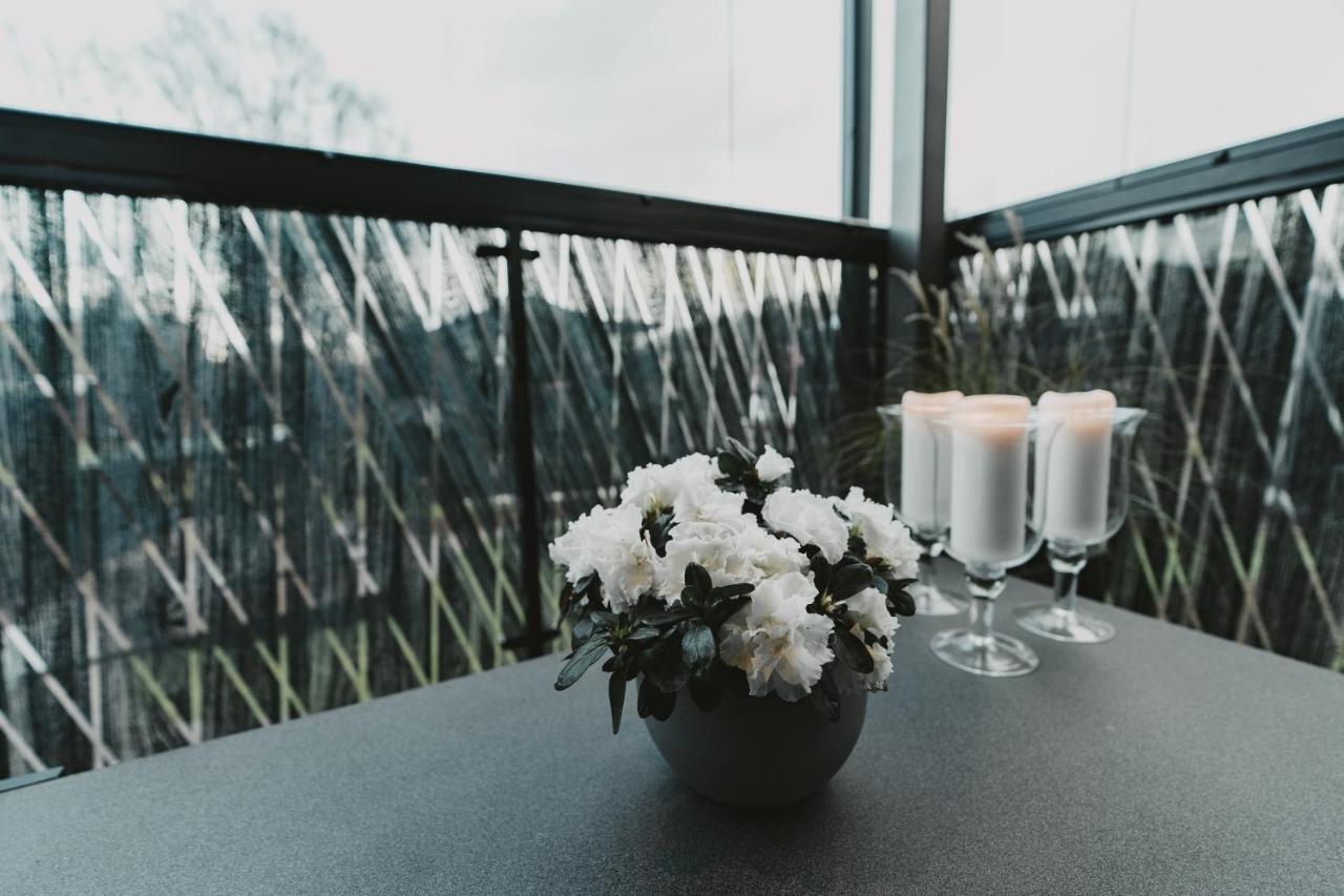 Oeoe Street Luxury Apartment With Terrace Tartu Bagian luar foto